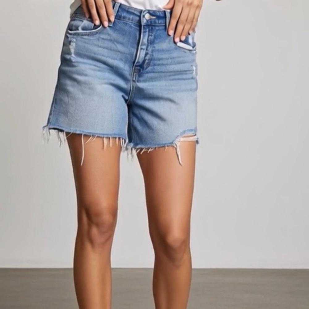 Cotton Old Navy Size 6 Distressed Denim Shorts Frayed Hem High Rise Like New